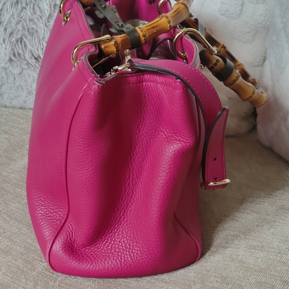 GUCCI Pebbled Calfskin M Bamboo Tote Bright Bougainvillea..Authentic!! Like New. - Picture 4 of 16